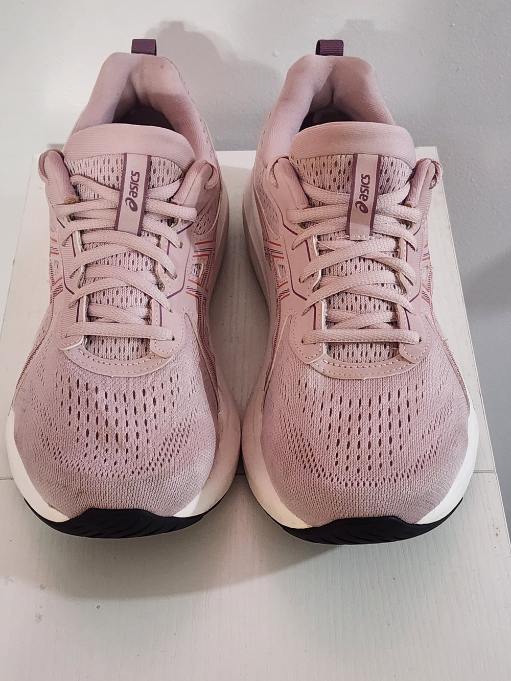 ASICS Women's Running Shoes in Lavender, Size 9.5 - Picture 4 of 8